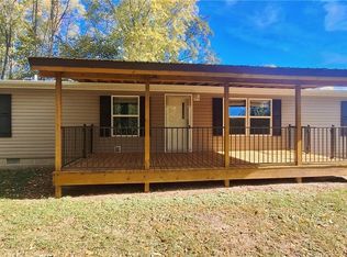 128 Garrison Vision Dr, Oakwood, IL 61858