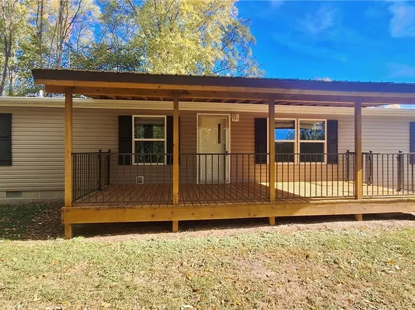 128 Garrison Vision Dr, Oakwood, IL 61858