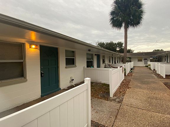 4th image of 500 75th Ave N APT 9
