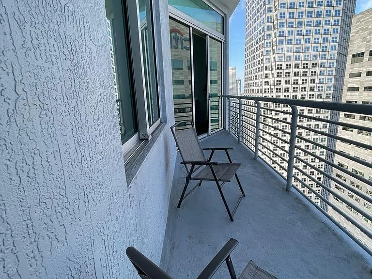 325 Biscayne Blvd #16 — Photo 5