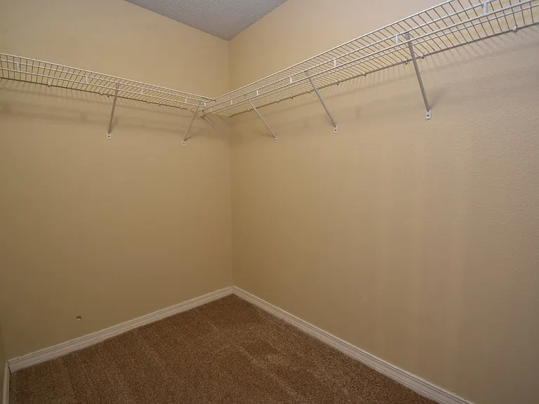 1064 Antigua Cir — Photo 12
