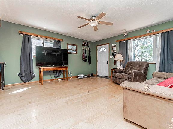 4th image of 407 SE 7th St