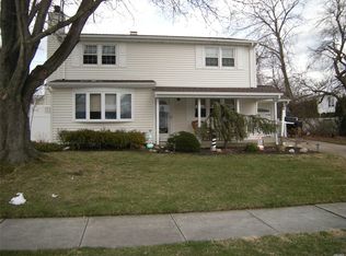 4143 Ludwig Ln, Bethpage, NY 11714