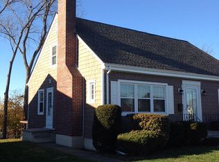 16 Top St, Westerly, RI 02891