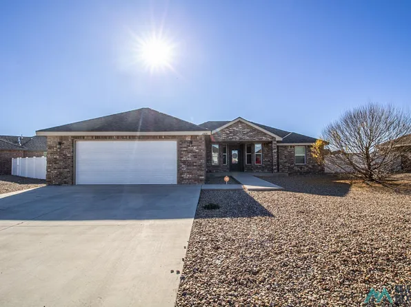 1204 Oakwood Cir, Portales, NM 88130