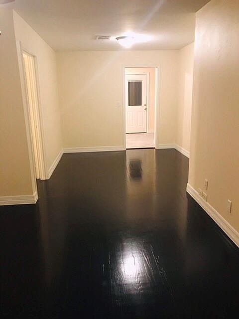 2nd image of 1406 Miles St