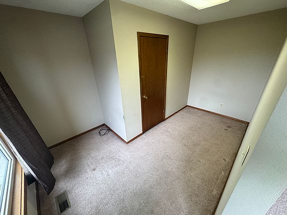 5th image of 213 7th St NE #3