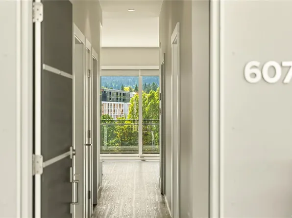 91 Chapel St #607, Nanaimo, BC V9R 0J3