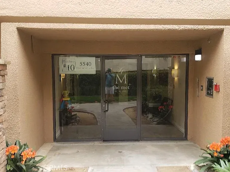5540 Owensmouth Ave #216 — Photo 1