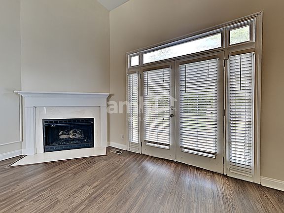 2nd image of 216 Manchester Dr