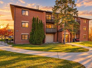 167 Edgehill Dr #E9, Barrie, ON L4N1L9