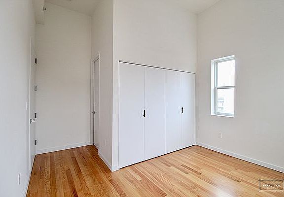 5th image of 431 Knickerbocker Ave #3B