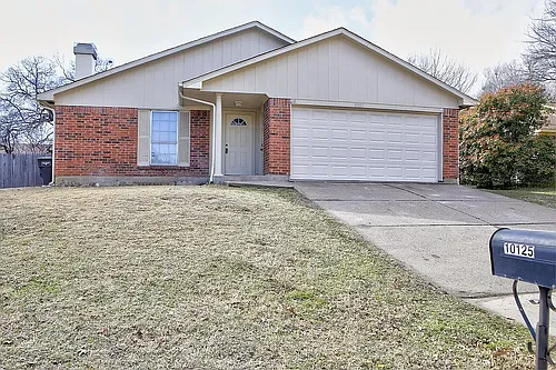 10125 Bugle Dr Photo 1