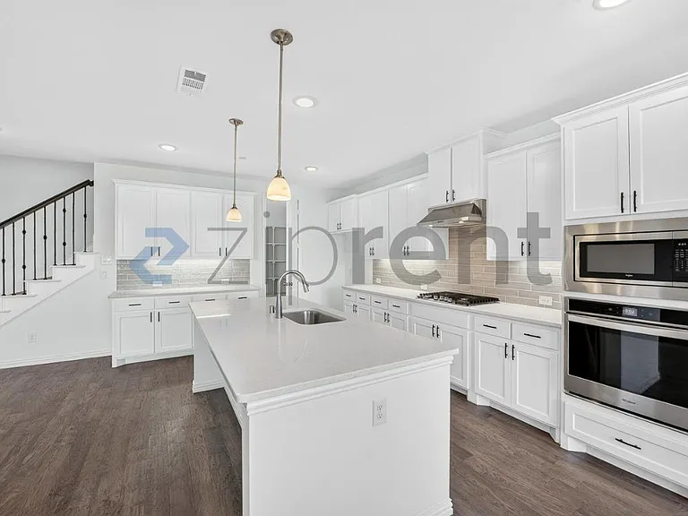 205 Somerset Dr — Photo 10