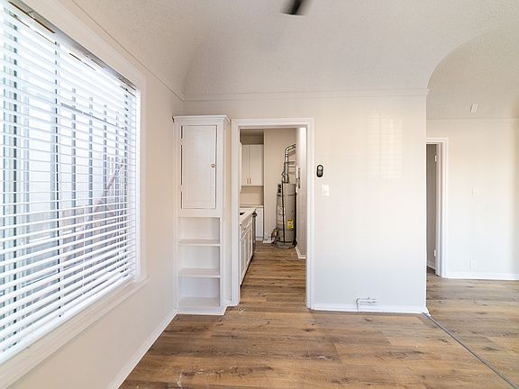 5th image of 205 N Berendo St