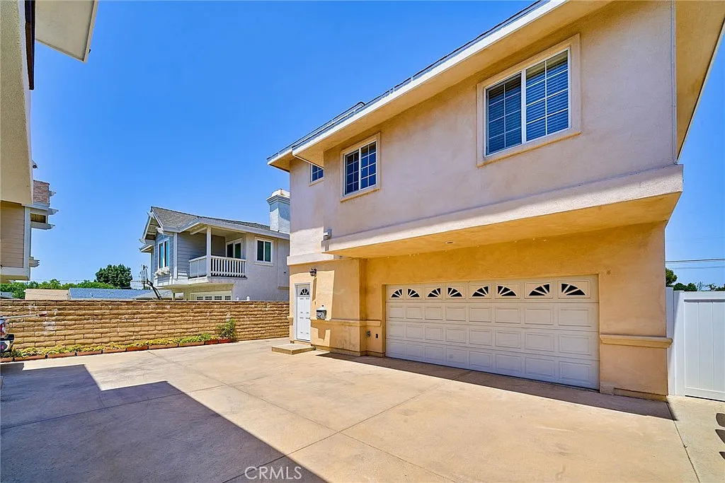 3 bed, 2134 sqft, $4,500 — Photo 3