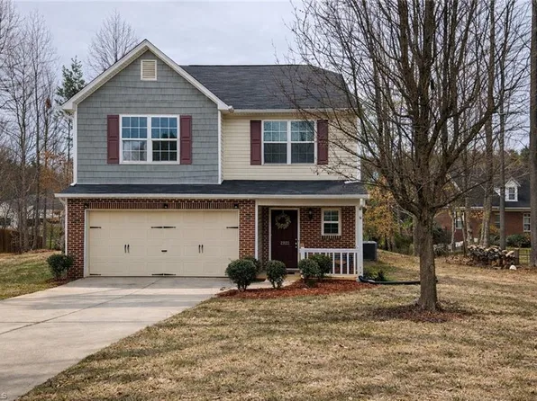 2922 Mimosa Ct, Randleman, NC 27317