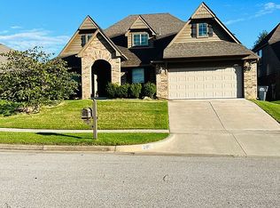 2015 W 109th Pl S, Jenks, OK 74037