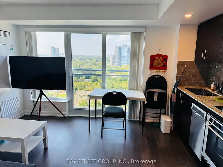 255 Village Green Sq #1108 — Photo 8