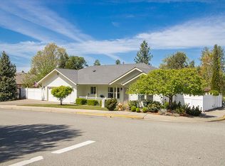 250 Sapphire Ct, Grants Pass, OR 97527