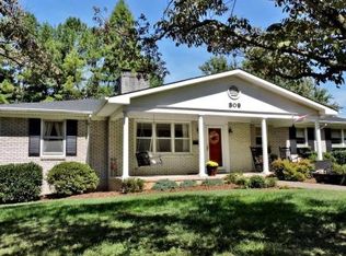 309 Ivanhoe Dr, Johnson City, TN 37601