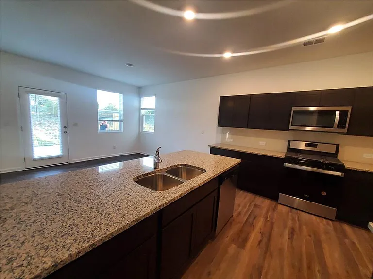5745 Thornton Dr — Photo 7