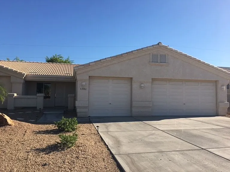 3301 Tolteca Dr — Photo 1