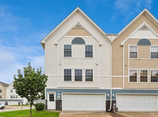 1202 SE Village View Ln, Ankeny, IA 50021