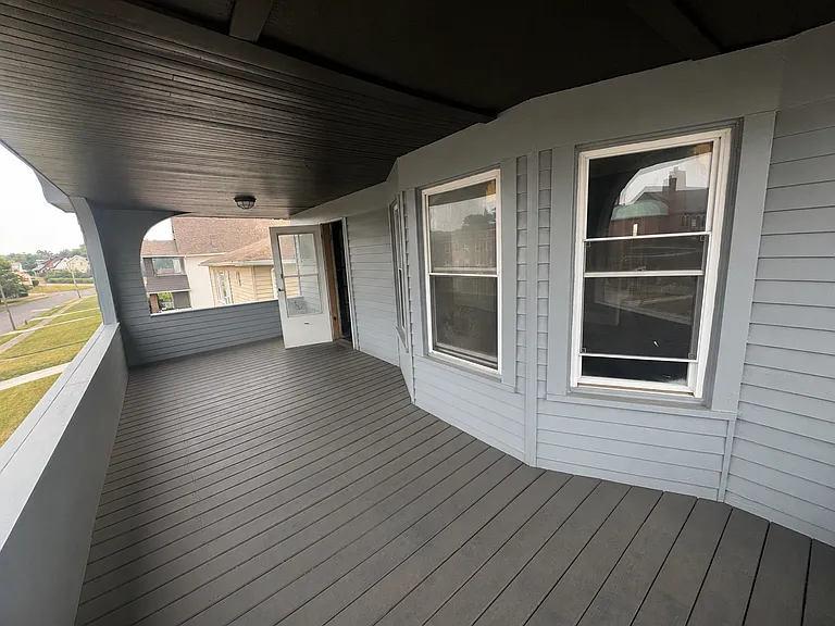 13302 Cranwood DR Garfield Heights, OH. 44105 — Photo 3