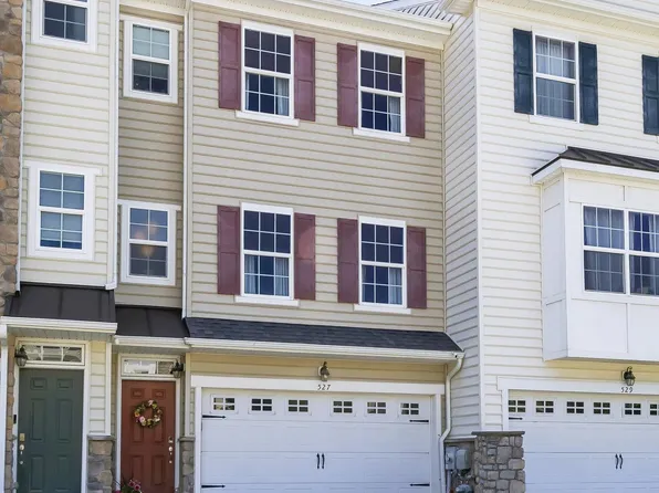 527 Jacobsen Dr, Newark, DE 19702