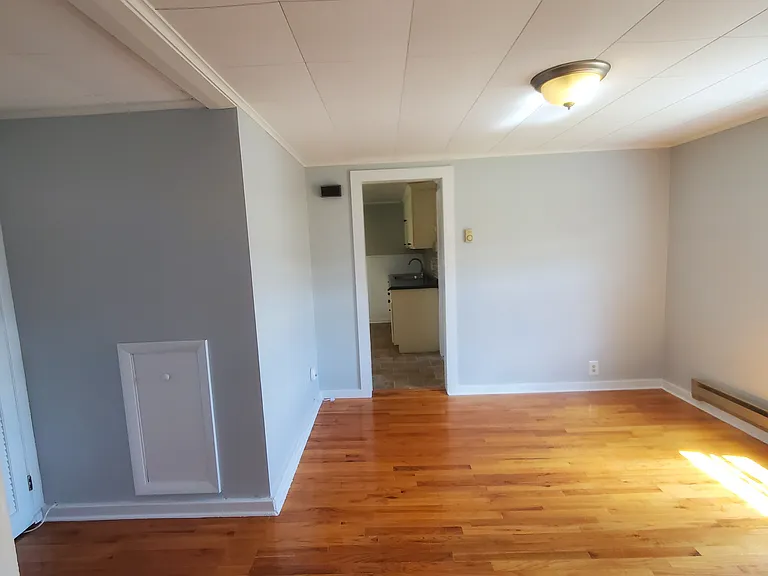 1607 Allen St — Photo 13