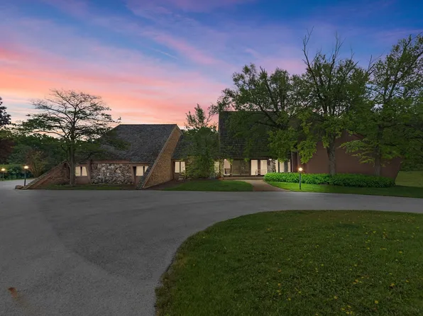 3 Split Rail, Lemont, IL 60439