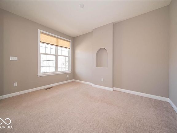 4th image of 14765 Edgebrook Dr