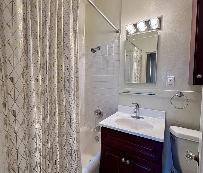 2841 Sacramento St #204 — Photo 6