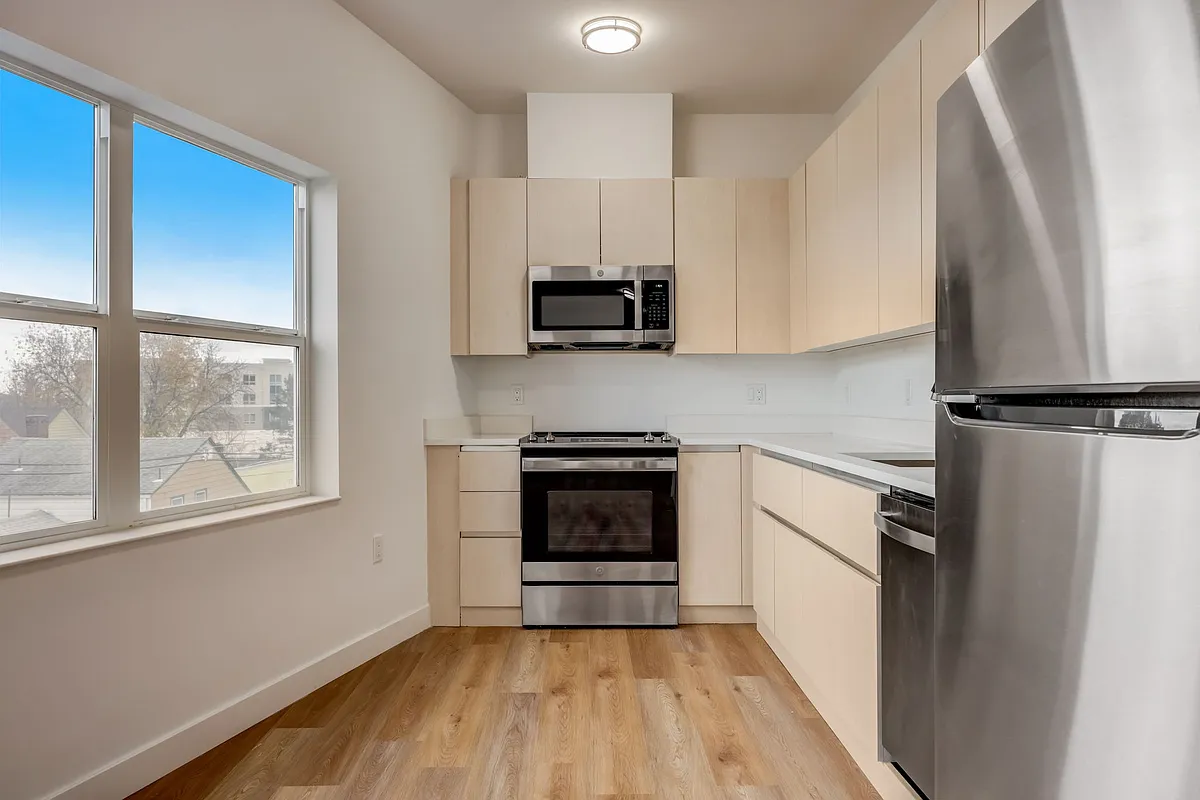 Building Photo - 48 Chadwick St #301