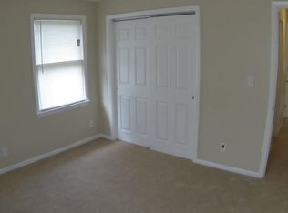 245 Mathews Rd APT 3, Youngstown, OH 44512