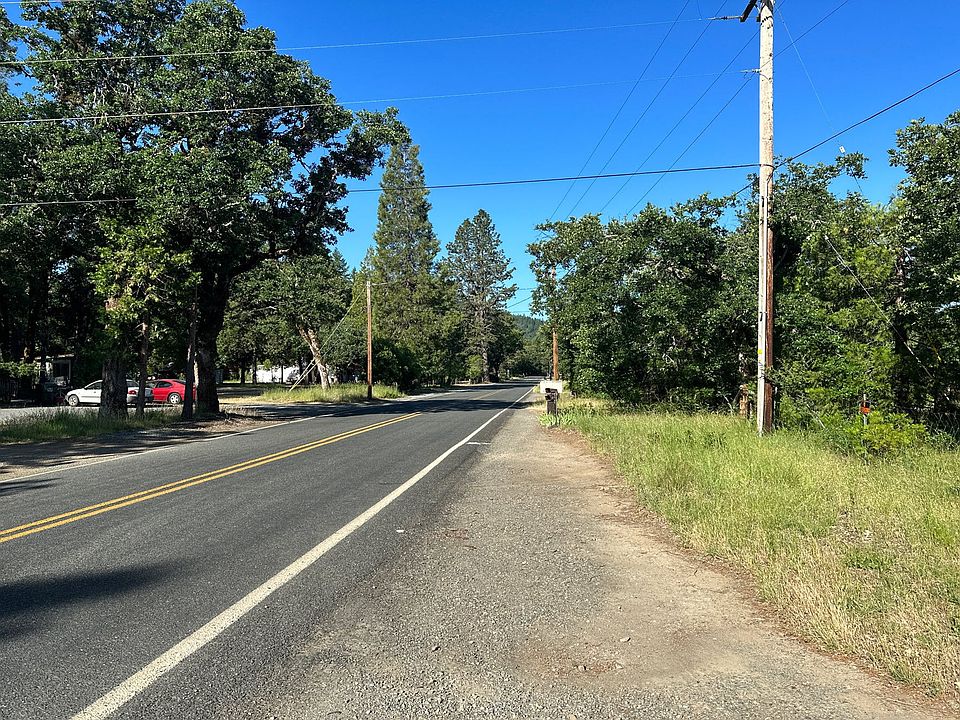 2nd image of 5056 Lake Shore Dr