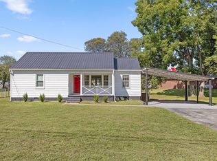 635 W Cloud Springs Rd, Rossville, GA 30741