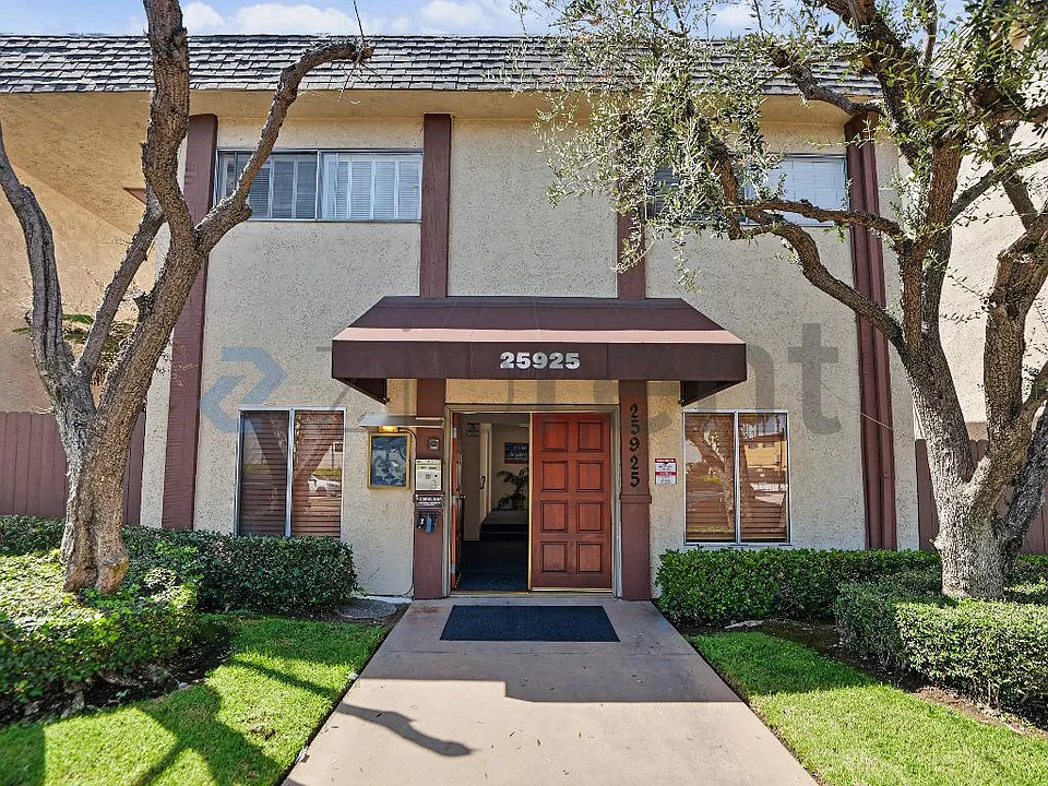 25925 Narbonne Ave #3