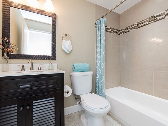 5th image of 1410 Buckthorn Dr