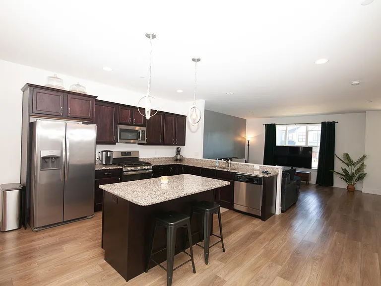 313 Estate Dr — Photo 15