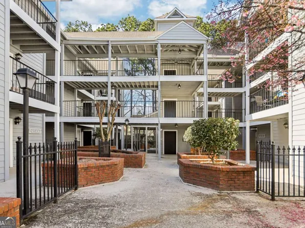 307 Granville Ct Unit 307, Atlanta, GA 30328