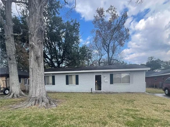 8815 Darby Ln, River Ridge, LA 70123
