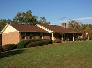 321 Amber Oaks Dr, Rutherfordton, NC 28139