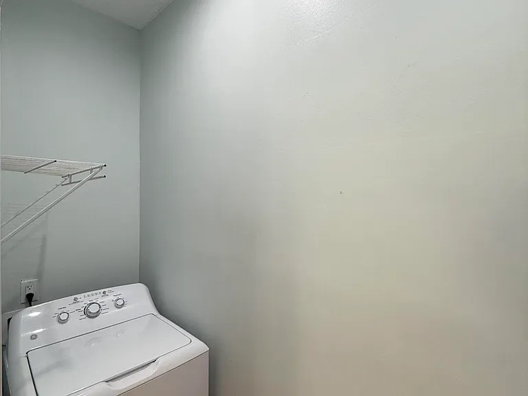 225 N Lakeshore Dr — Photo 52