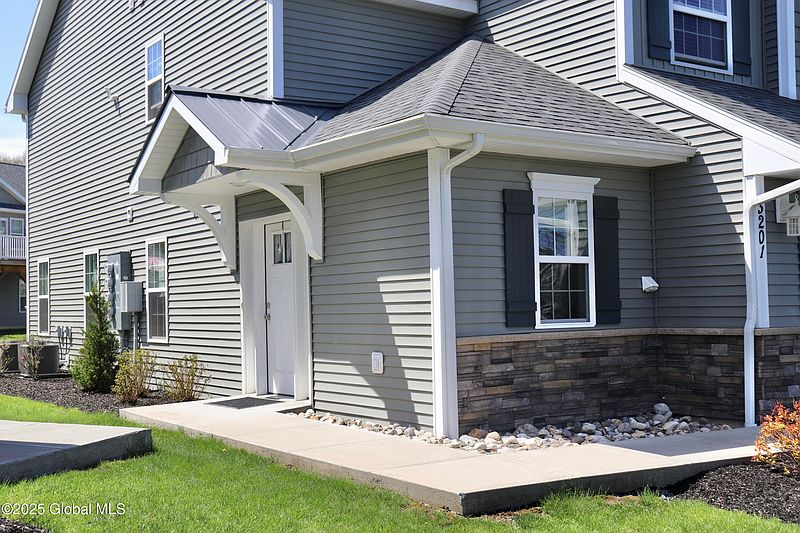 3rd image of 3201 Brunswick Meadows Way
