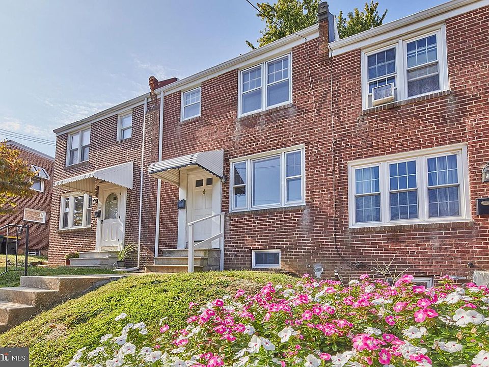 1st image of 1614 W Latimer Pl