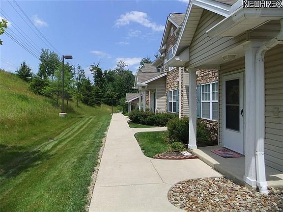 3rd image of 14704 Lenox Dr #104