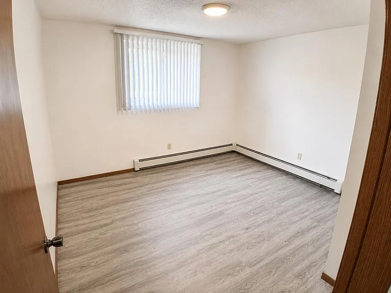 1504 Shannon Dr NE — Photo 9