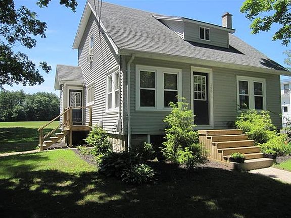 2nd image of 198 Pleasant St